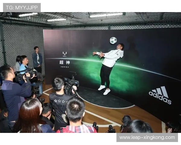adidas足球明星大揭秘:从球场到时尚的完美跨界之旅 adidas足球明星大揭秘:从球场到时尚的完美跨界之旅