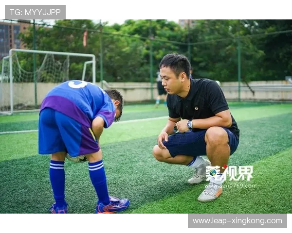 足球巨星之子追逐梦想 成长与挑战并存的故事